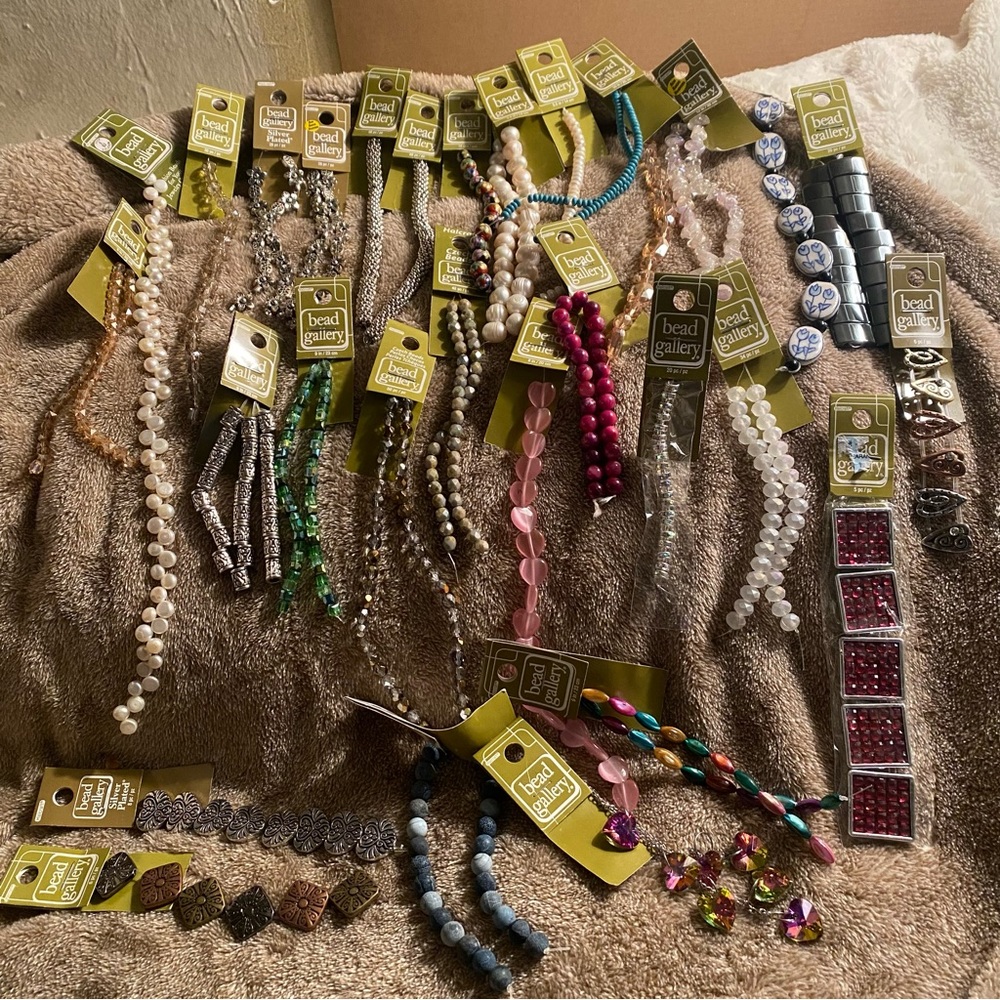Crafting beads-   J4